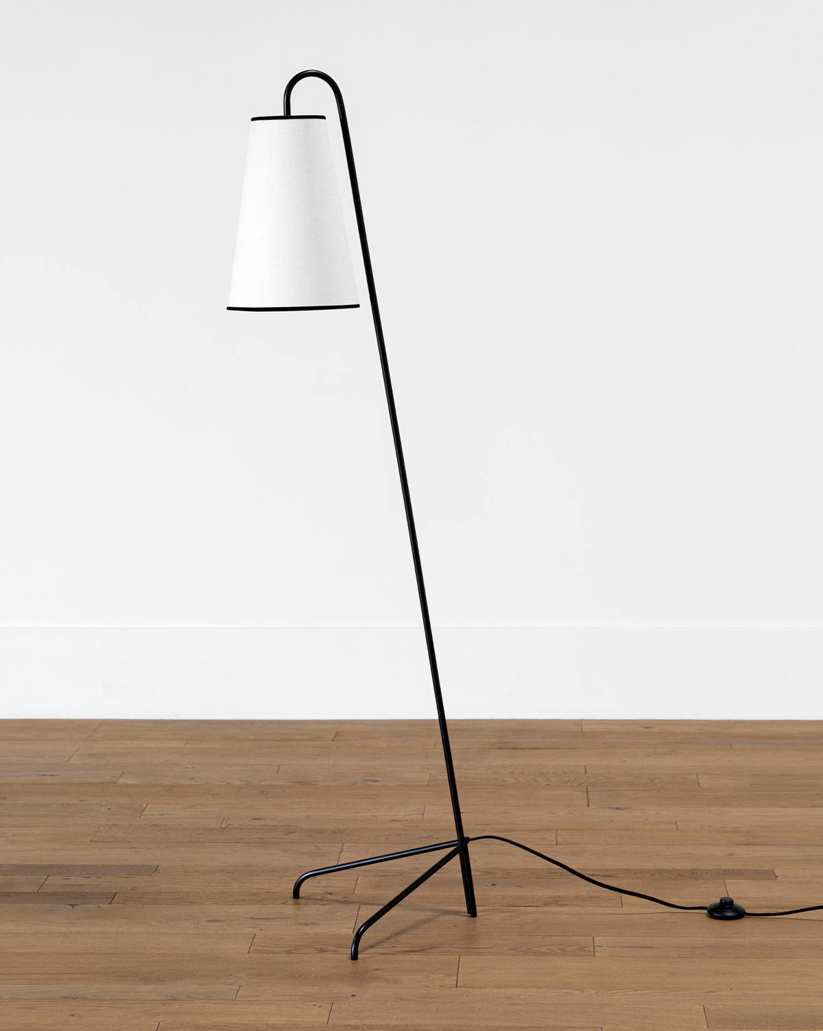 Makerspalm, Jonas Floor Lamp